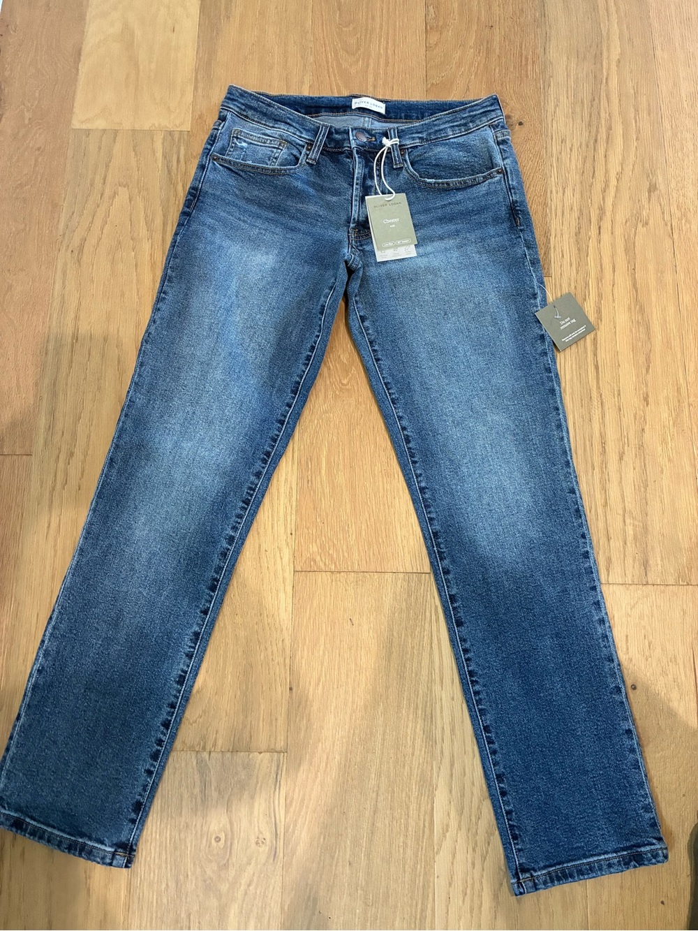 Straight Leg Women's Jeans in Medium Blue
